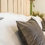 Central Carol Aparthotel 2