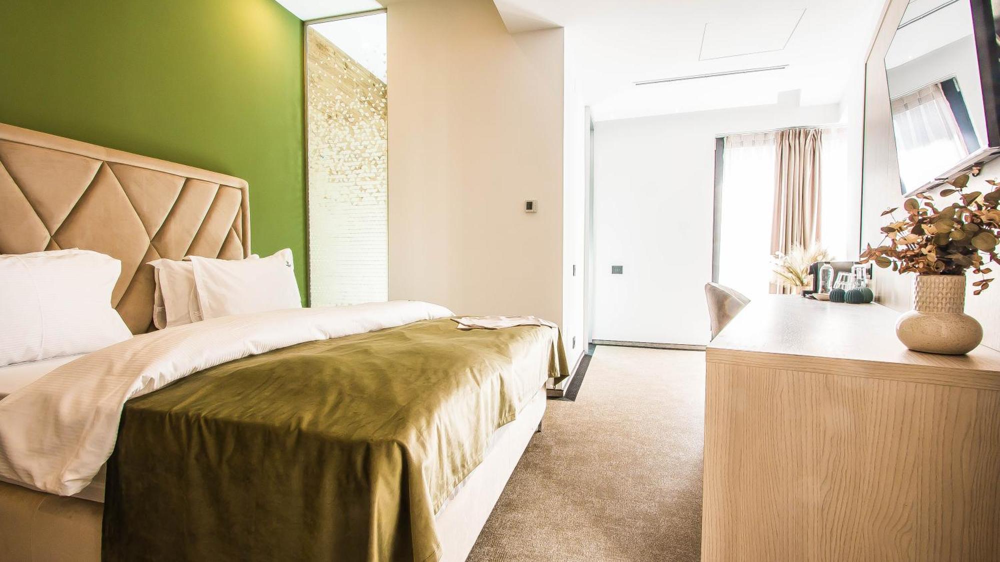 Hotel Carol 2 4*