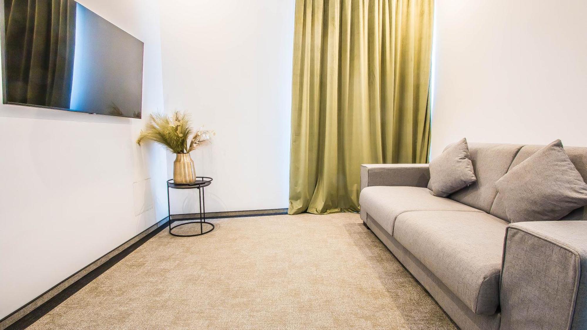 Carol 2 Hotel 4*